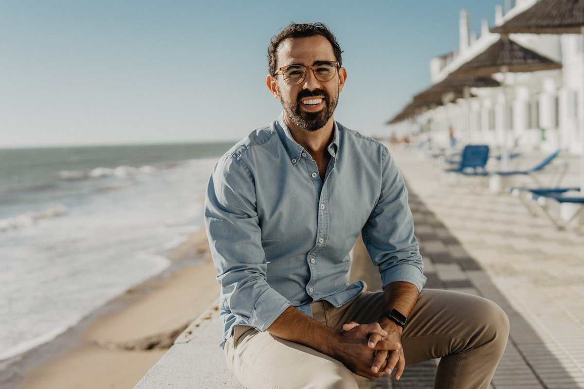 BCMA_Spain's tweet photo. Hoy queremos dar la bienvenida a Manuel Caballero en calidad de "amigo". Manuel produce contenido audiovisual para marcas e instituciones desde hace 10 años. Recientemente ha cursado el programa avanzado de Branded Content y Comunicación de BCMA.
¡Bienvenido! https://t.co/LbVbSOqrQ8