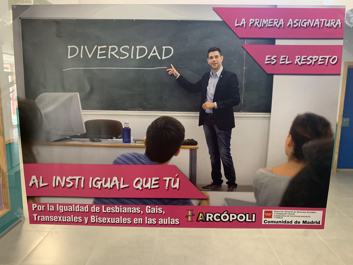 IES_JaneGoodall's tweet photo. Nuestros alumnos han participado en un taller impartido por Arcópoli con el objetivo de sensibilizar sobre la igualdad y no discriminación por motivo de orientación sexual y/o identidad de género y prevención del acoso por LGTBIfobia. El AMPA ha organizado un taller para familias https://t.co/fYVGu24XjL