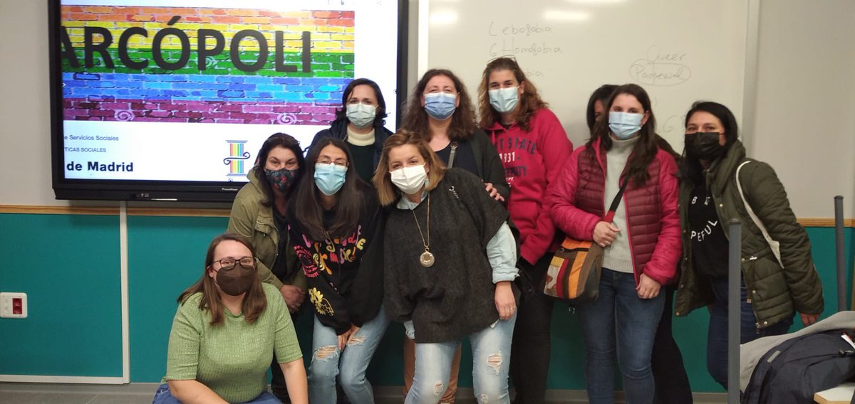 Nuestros alumnos han participado en un taller impartido por Arcópoli con el objetivo de sensibilizar sobre la igualdad y no discriminación por motivo de orientación sexual y/o identidad de género y prevención del acoso por LGTBIfobia. El AMPA ha organizado un taller para familias