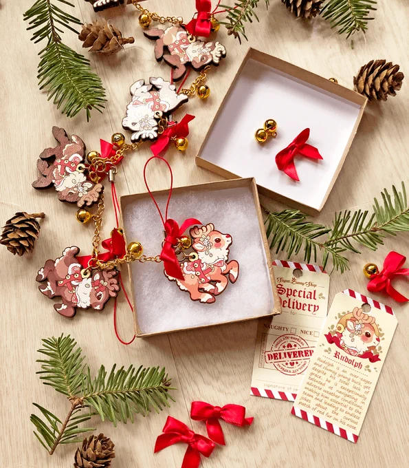 Finishing assembly and packaging up the garlands today 🦌💖 Remember these go up in the shop tomorrow at 3pm EST! 