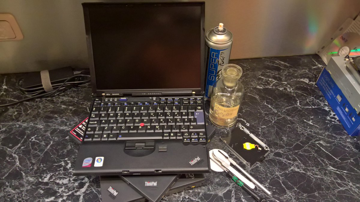 WZorNET's tweet photo. 👨🔧#ThinkPadThursday 🧰This week I managed to catch a few excellent "patients" @LenovoThinkPad's x61s, and it looks like these x61s have not been used much, but they still require some cleansing and testing procedures but overall they look very healthy.
#TrackPointCaps🔴
#ThinkPad https://t.co/06VseY2xKQ