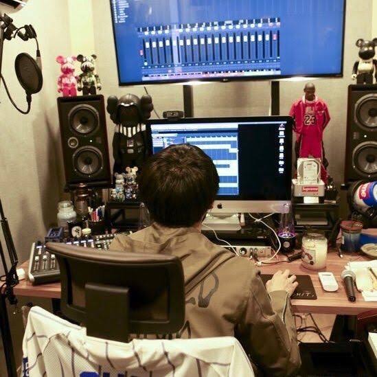 thet199339's tweet photo. I so proud of you 

SUGA 1B STREAMS PRODUCER
#1BForMinPD
CONGRATS SUGA
#ProudOfMinPD https://t.co/PoMQSvp1jR