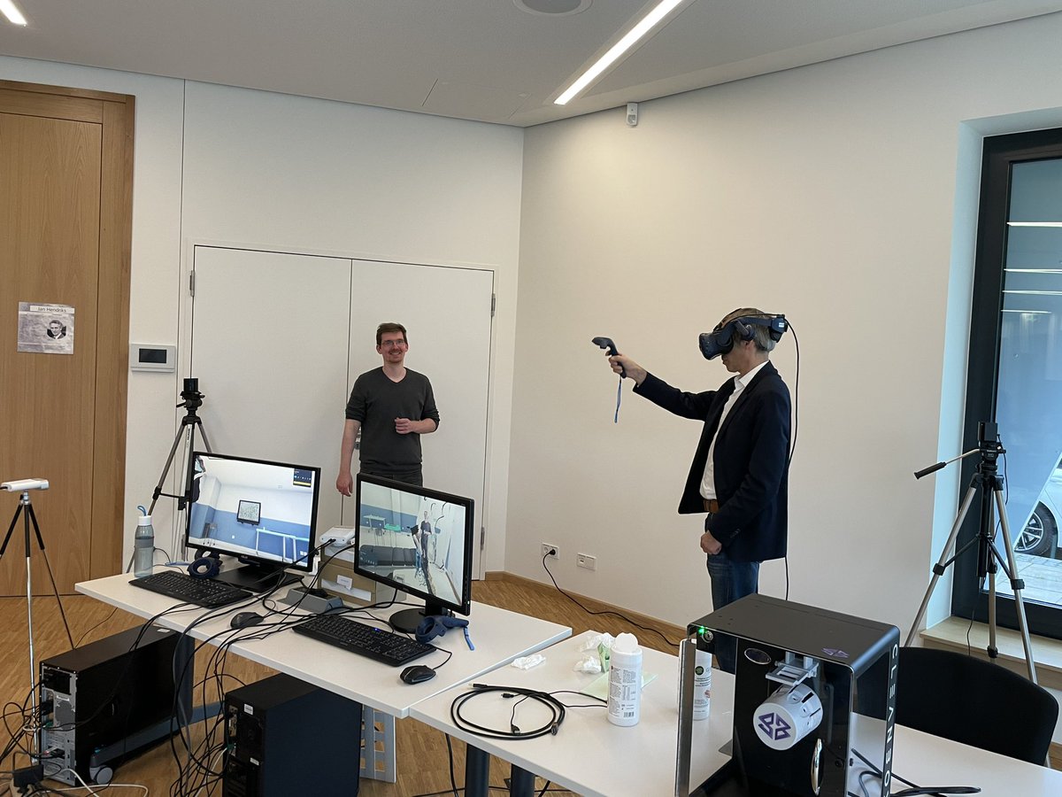 vivatop_de's tweet photo. We are rocking the demo day of our 2-day project meeting! #AR #VR with 2G hygiene concept 😷@FraunhoferMEVIS @BMBF_Bund @dmlabbremen @ApoQlar @szenaris @UniBremen https://t.co/YNUBdgB9W4