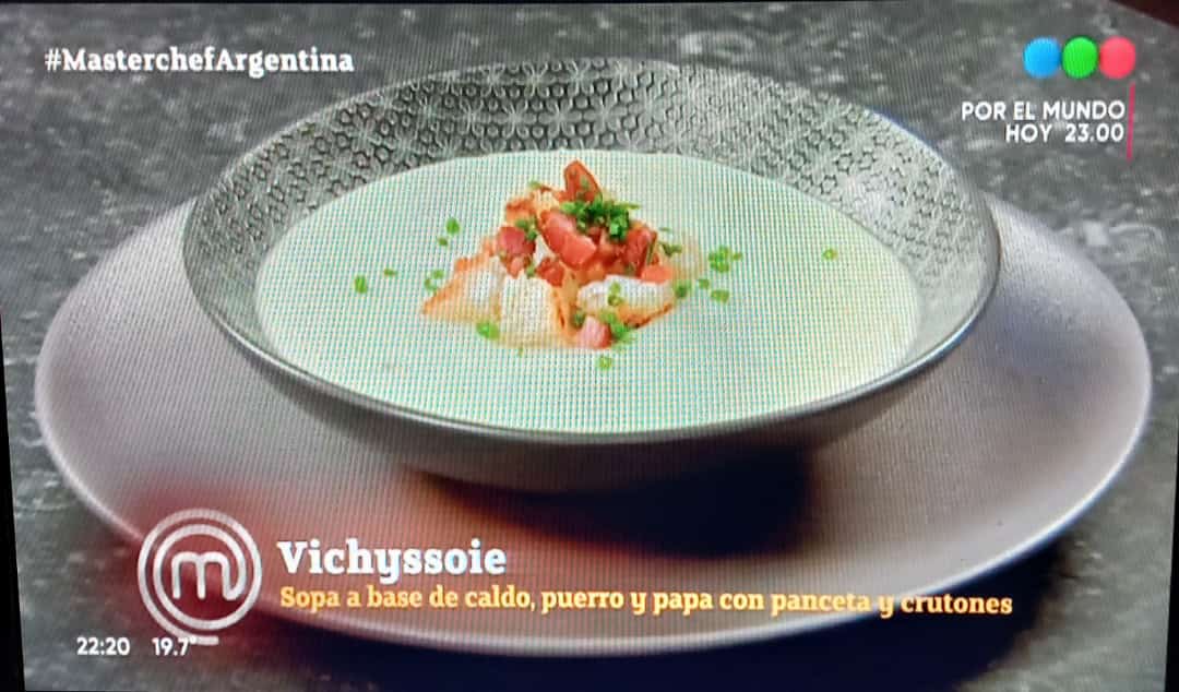 Que la vida nunca deje de sorprendernos! 💫
No se como sigue esto, pero aprender a confiar en mi misma creo que fue lo que me dio esta linda sorpresa. Confíen!🏅😁
Gracias por estar en esta tambien! 🤜🤛
.. Y sale vichyssoise para todosss!!! 🤣🍲💥
#MasterChefArgent👩‍🍳
