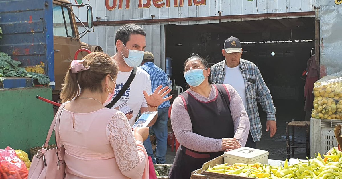 Crosasmaule's tweet photo. Caminado y escuchando las necesidades de los vecinos, es así como este 21 de noviembre llegaremos al concejo regional
Vota Carlos Rosas 
Vota AD-152 https://t.co/zbIQX7K1nh