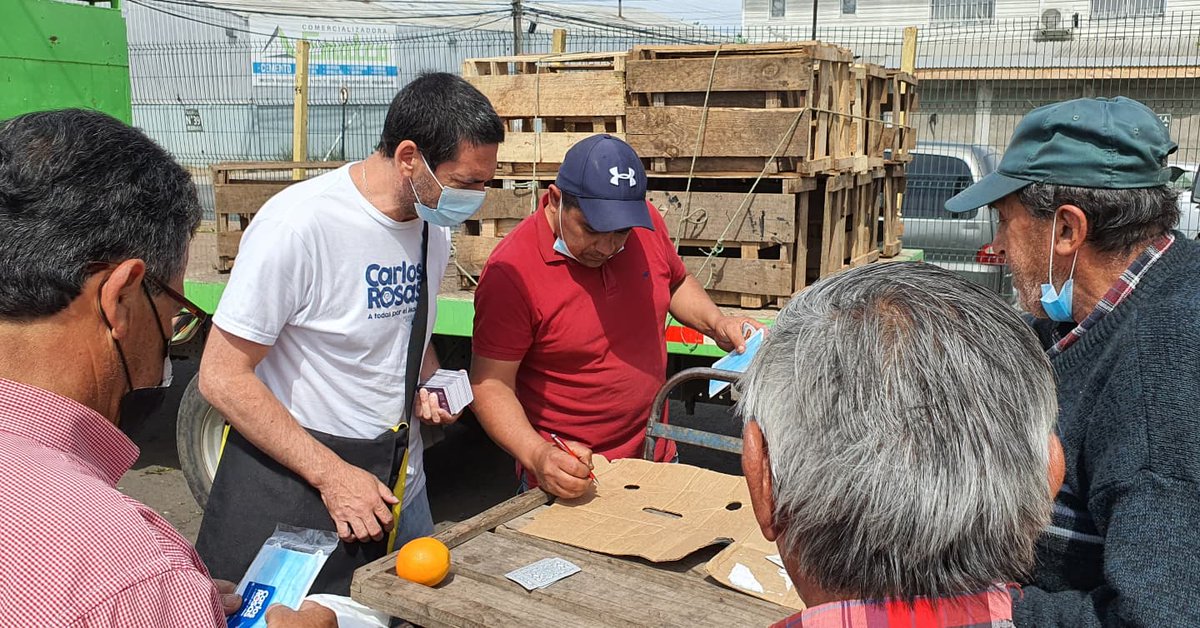 Crosasmaule's tweet photo. Caminado y escuchando las necesidades de los vecinos, es así como este 21 de noviembre llegaremos al concejo regional
Vota Carlos Rosas 
Vota AD-152 https://t.co/zbIQX7K1nh