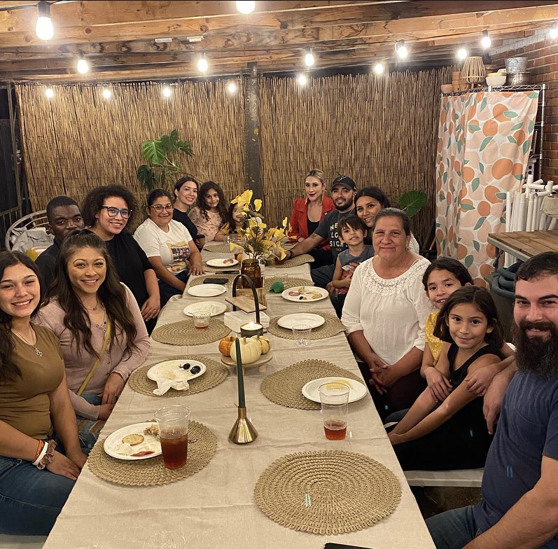 refugelonestar's tweet photo. Seriously, WHAT. A. NIGHT. 🦃🍁 It was absolutely amazing to see so many of you show each other love by gathering around our FRIENDSGIVING dinner tables! #TheThankfulHeart #SanAntonio #SATX https://t.co/r72yMoZzBC