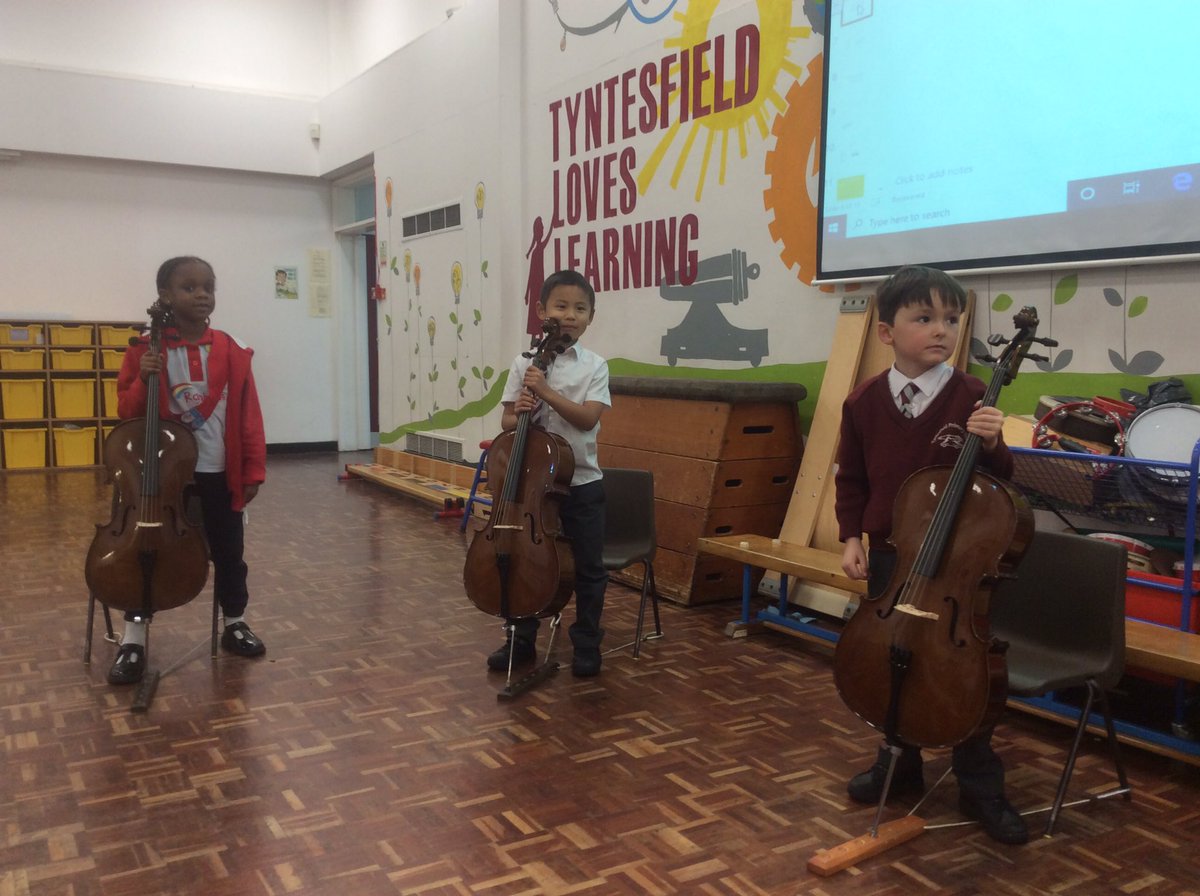 TyntesfieldHR's tweet photo. Trafford Music Service gave us a taster of their music lessons in our infant assembly today! 🎼 https://t.co/hZ4valJaEt