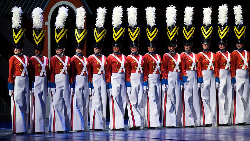 RARES_Board_'s tweet photo. Celebrate Christmas in NYC with the Radio City Music Hall Rockettes and the Christmas Spectacular - #MBBSAVES.  Ticket savings up to 47% at https://t.co/ahblTgfnZa

@MBB_Org   On Facebook @mybetterbenefits   

Other Christmas savings at https://t.co/lOpaK6SOTy https://t.co/3q3Iooo1Ke
