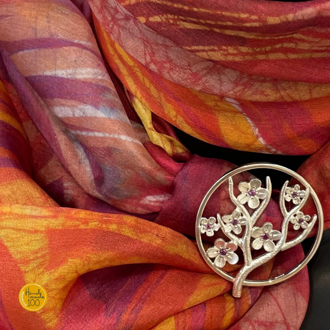 CraftNIGallery's tweet photo. With the weather getting colder, warm up in style with this curated selection of textiles and jewellery - all available in the Craft NI Gallery and on our online shop https://t.co/ZF7paU07Bn
#Handmade100 https://t.co/DXPuJXt7aK