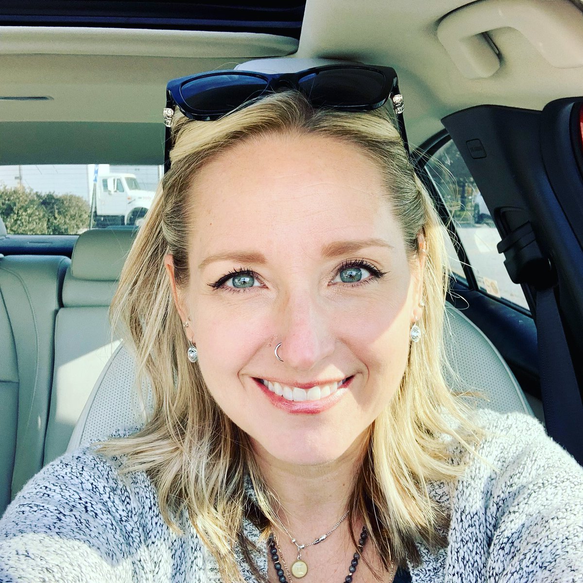 DrNadiaAzar's tweet photo. It’s a gorgeous day for a road trip…first one to the USA in almost 2 years! See you soon, Indianapolis!

#DRUMMERLab #PASIC2021 #WindsorIsComing https://t.co/ZieBYxiiMn