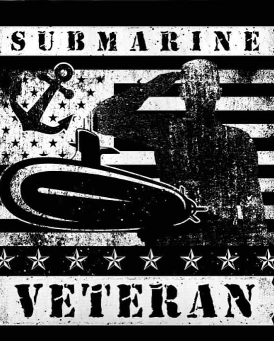 MaryAnnSturm2's tweet photo. Happy Veterans Day to this guy and all who have served!!!  🇺🇸🇺🇸🇺🇸 https://t.co/fKjAH5u30x