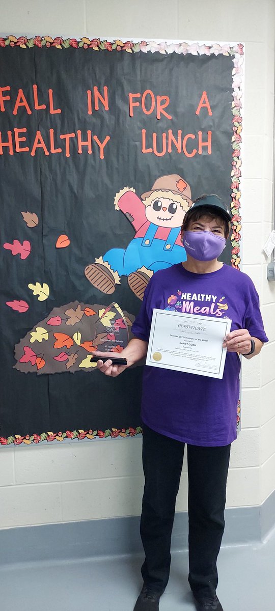 ChereSwearingen's tweet image. Nutrition services employee of the month for the entire district! We are so lucky to have Mrs. Cook with us!