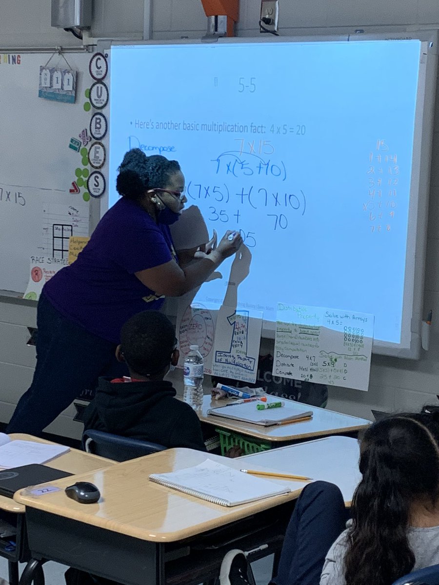 crewscontrol47's tweet photo. Ms. Page teaching 3rd students Distributive Property @LIVEOAKELEM .  @DrTiffanyRicha1 @ncssbethebest https://t.co/Y11mwdk10w
