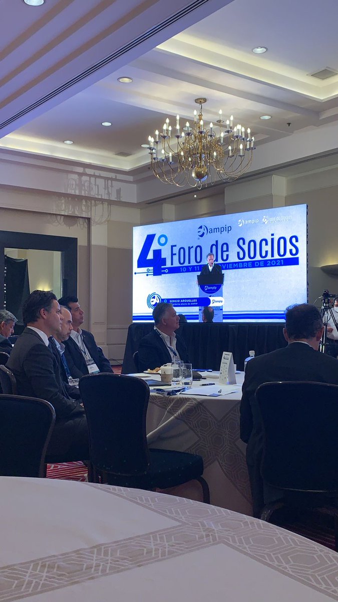 Hoy, nuestro CEO Lorenzo D Berho le pasa la estafeta de la Presidencia de la AMPIP a Sergio Argüelles de Finsa, después de un periodo retador en el que trabajó para el sector con grandes resultados. 

#elevandoestandares #vestaenAmpip <a href="/AMPIP/">AMPIP Asociación Mexicana de Parques Industriales</a>