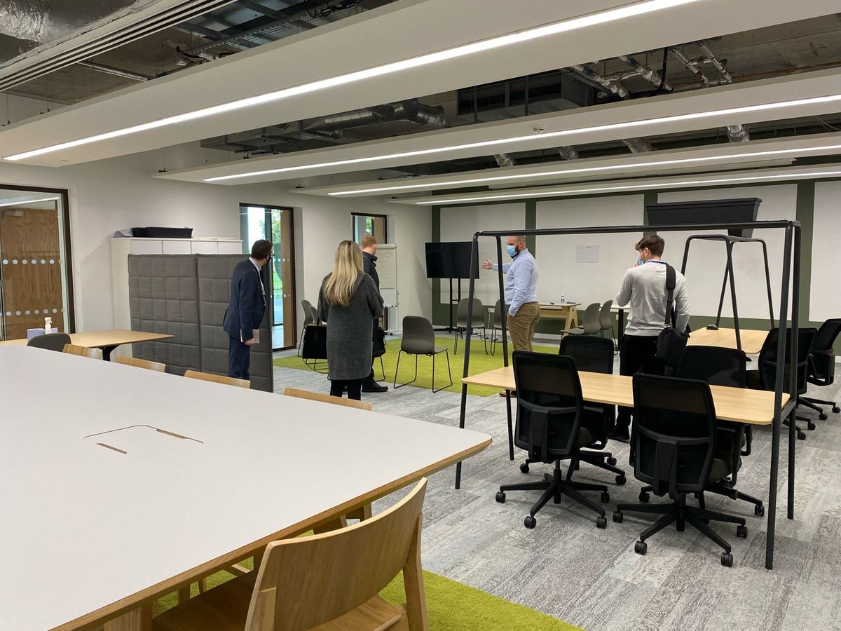 LancasterBizHub's tweet photo. What fantastic new facilities we have in Lancashire!

Such an interesting tour around the @HICLancaster  today showing the shared business space and meeting rooms. These are great engagement opportunities to work on health challenges for local businesses. https://t.co/LCWknAtxSB
