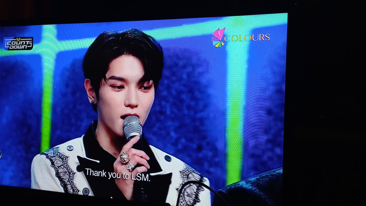 KAngelo_10's tweet image. May replay pala sa Colours HD Channel yung MCountdown. 💚 @NCTsmtown_127 #Sticker #Sticker3rdWin #NCT127_Sticker