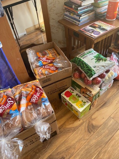 ChicagoLAMP's tweet photo. Chicago LAMP partnered with COSTCO and CFC4 to give fresh produce and food for families who participate in our program. During the pandemic, these monthly food distributions have been a relief effort. Members of our Chicago Youth Services Corps contribute to help the community. https://t.co/ZrczYu2GCn