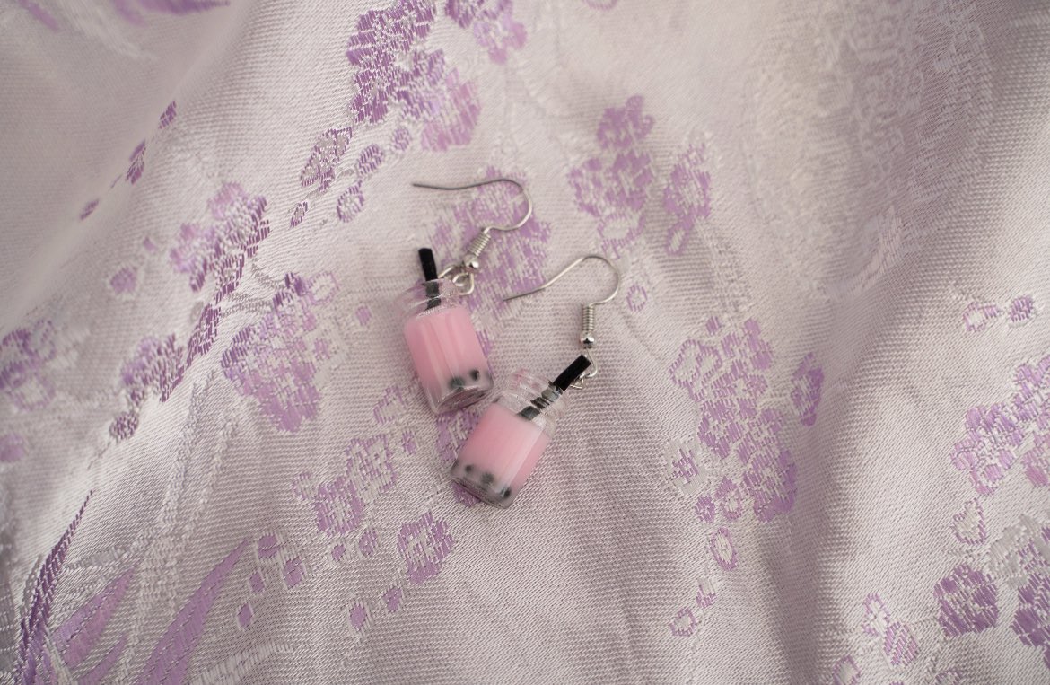 vityacrafts's tweet photo. Our Bubbletea earrings💕
You can buy them on Etsy! 
Link to our shop in the bio✨
You can also dm me if you want to buy them❤️ https://t.co/xUZY45CPwZ