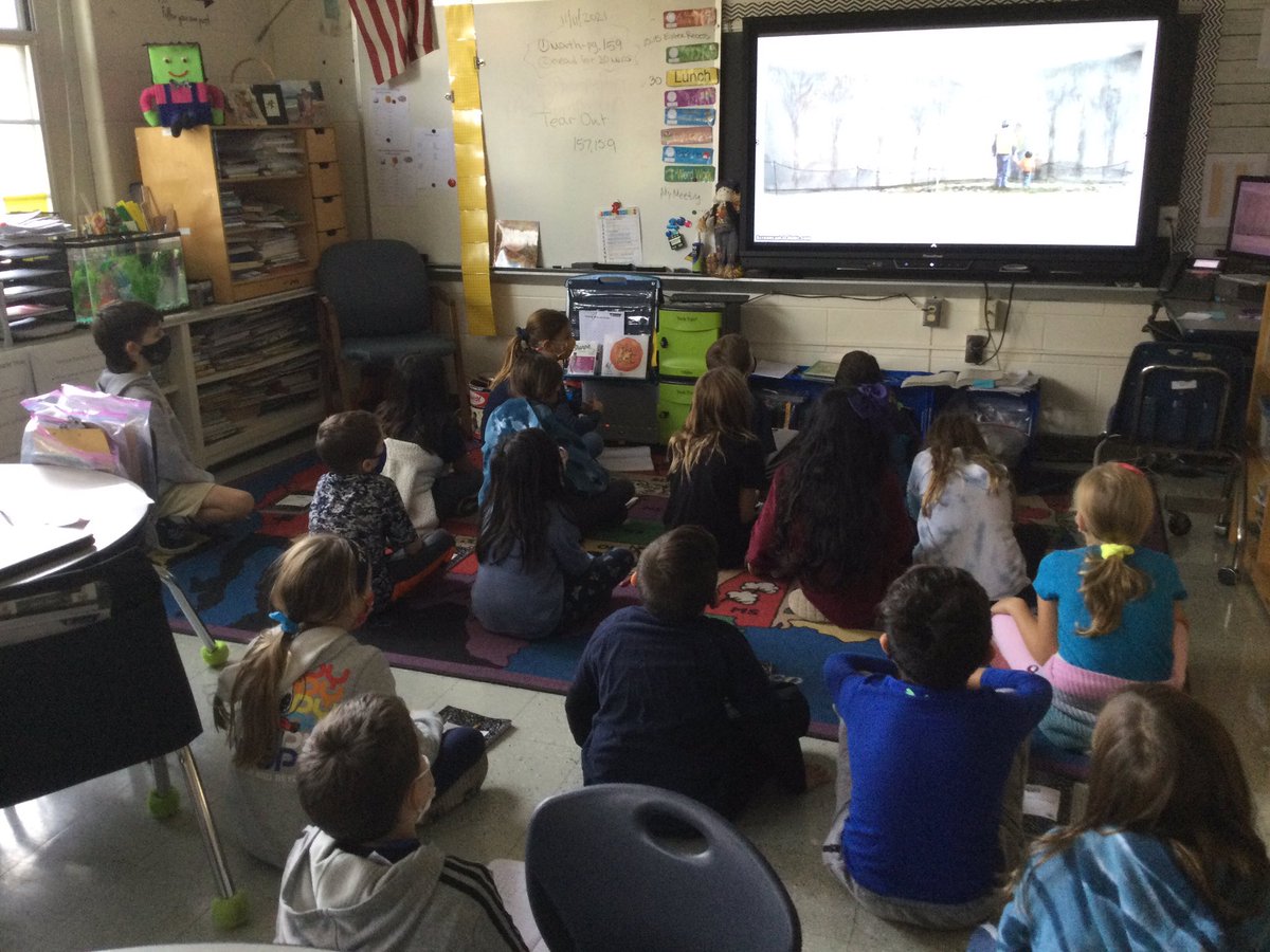 Tisdale3T's tweet photo. Practicing our jotting by reading The Wall and discussing Veteran’s Day @TisdaleSchool @RSDSSDept https://t.co/E3vFILknXl