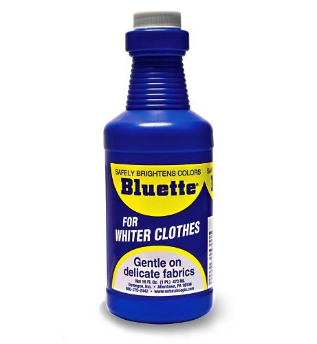 laundrovan's tweet photo. Whiten/brighten whites with blue bluing by strarches; fools the eye to be whiter/brighter. Also hanging out in the sun will naturally bleaches them without dyes. #hack #tip #laundrytip #laundry #laundrovan #washdryfold #laundryservices #ColoradoSprings #Delivery #pickup #COS https://t.co/HJZOqJIk7k