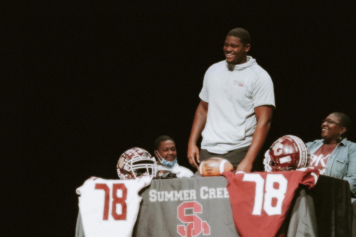 HUGE congrats to Kelvin Banks on receiving his Under Armour All American jersey this morning. Summer Creek is proud of you and all of your accomplishments! 🏈#bestisthestandard

<a href="/HumbleISD/">Humble ISD</a> 
<a href="/HumbleISD_SCHS/">Summer Creek High</a>