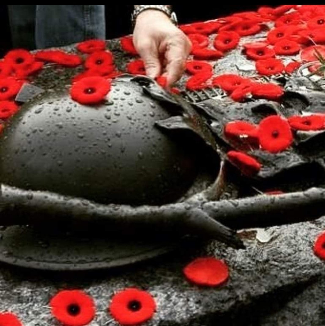 PT_Princesa's tweet photo. #LestWeForget https://t.co/lQYDqSRsvp
