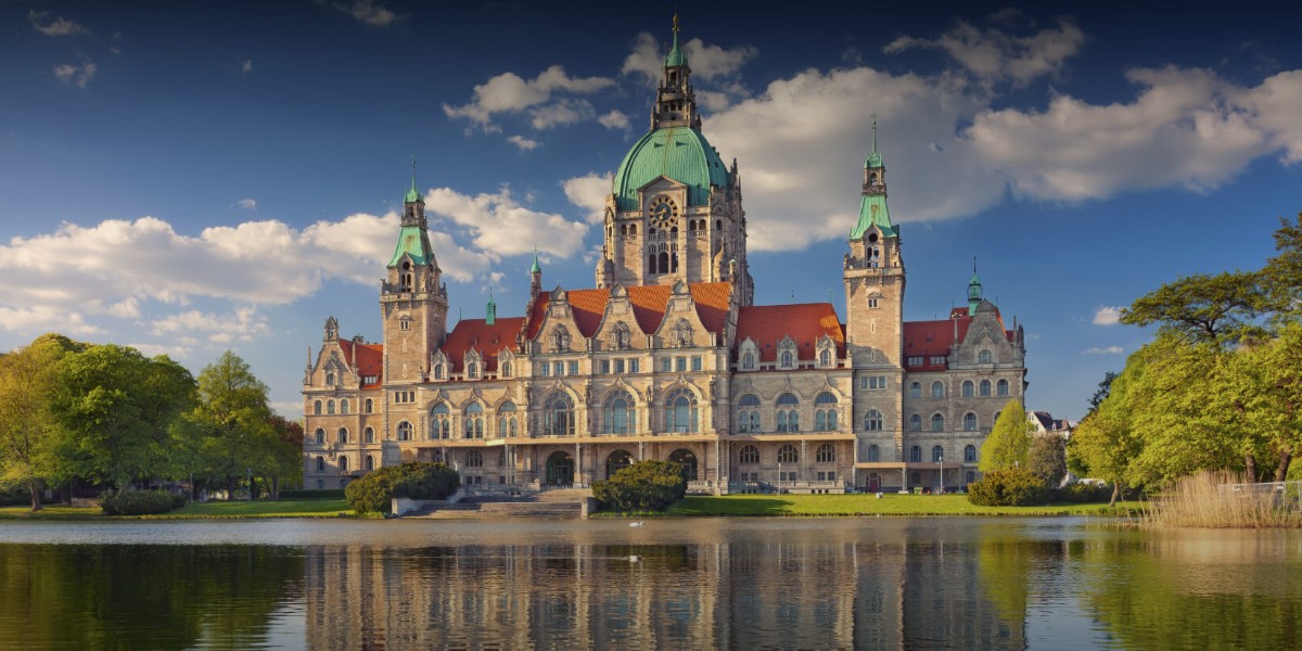 enercity's tweet photo. Als eines der größten Unternehmen in #Hannover ist sich #enercity seiner gesellschaftlichen Verantwortung bewusst. ☝️
Ein großer Teil der Gewinne fließt an die Landeshauptstadt und die Region zurück und kann für die Daseinsfürsorge verwendet werden. 🔁
👉 https://t.co/2oDirzW8JB https://t.co/i0GPDJOEPT