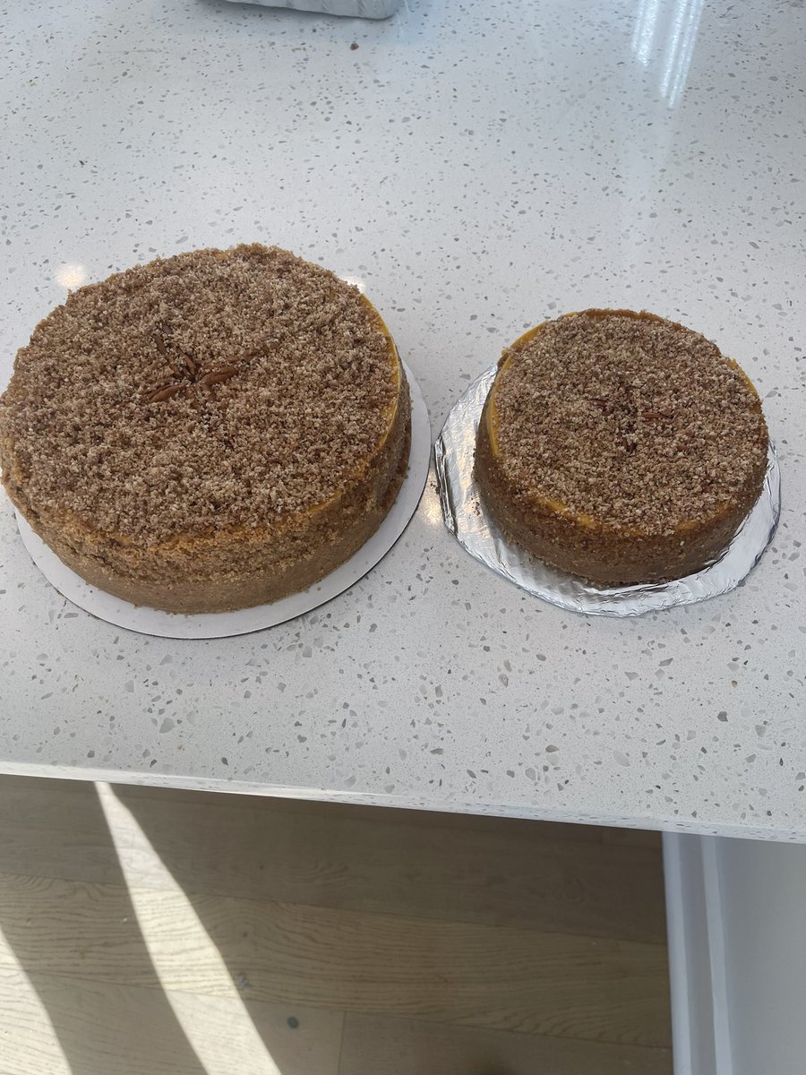 First round of cheesecakes done for <a href="/HClawstle/">Heart of the Clawstle</a> and <a href="/CA_CharlotteNC/">Cheer Athletics NC</a> Pumpkin cheesecake with pecan honey caramelized topping !