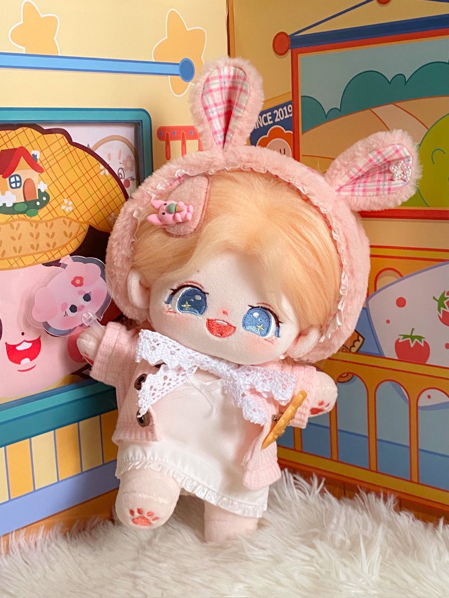 SEVENTEENdoll's tweet photo. Please welcome~ New baby of Jeonghan everyone 🥺🥺💛 https://t.co/44XYKEUM3S