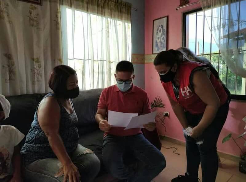 TcRoques's tweet photo. Nuestro alcalde @martinezhugor junto a su equipo de trabajo realizó recorrido casa por casa con líderes del sector en #fortinsanpedro de #Guatire, recogiendo propuestas para trabajar junto al pueblo zamorano.

Somos #RedZamora Somos #TropaC4

@red.zamora
@tropac4 https://t.co/gGK99CRcK0