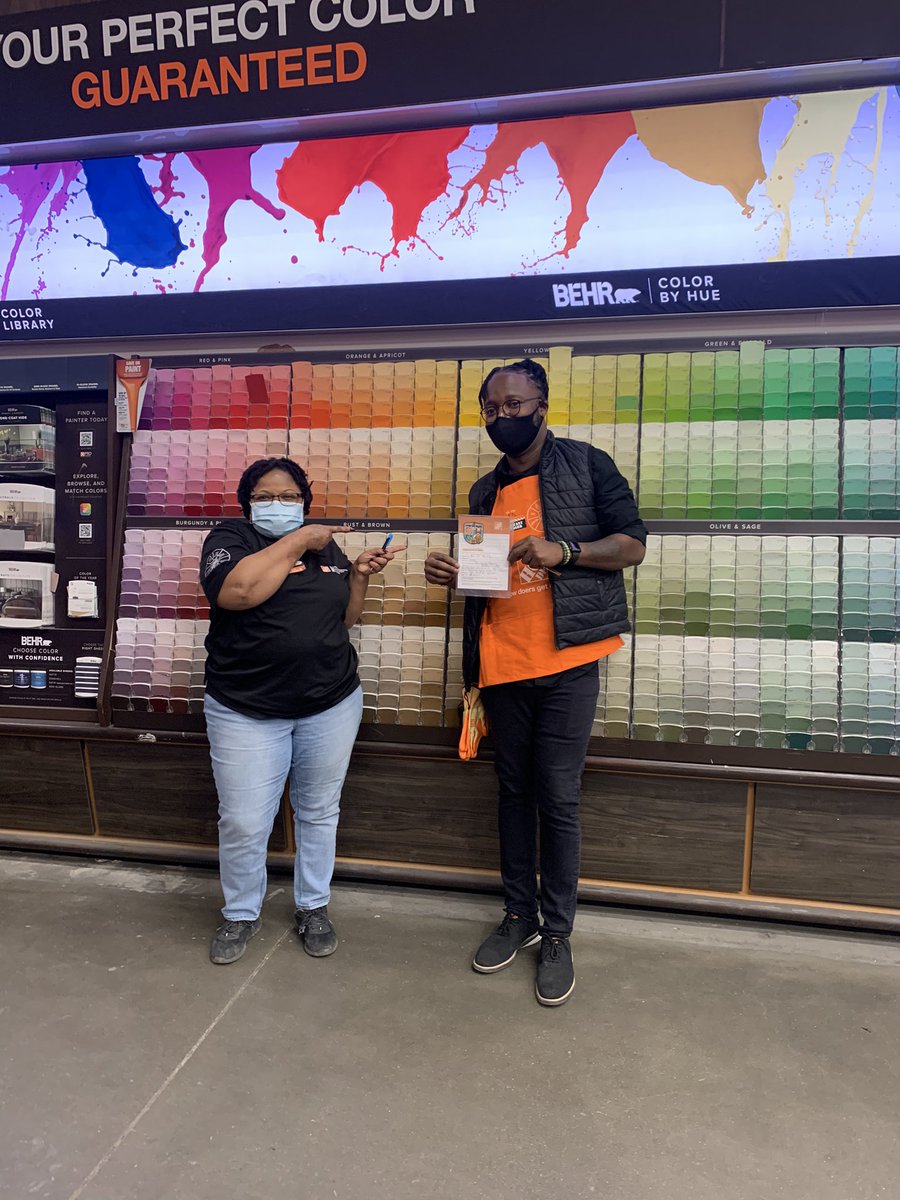 Thank you Sam ( night met sup) for surprising me with a homer badge, i appreciate your partnership!#Team1238 #Buildingstrongrelationships @Miss_T_Holland @keble2004 @FelixRamirezD82 @enekaD82 @PenneyGlass3 @Ash_lexann