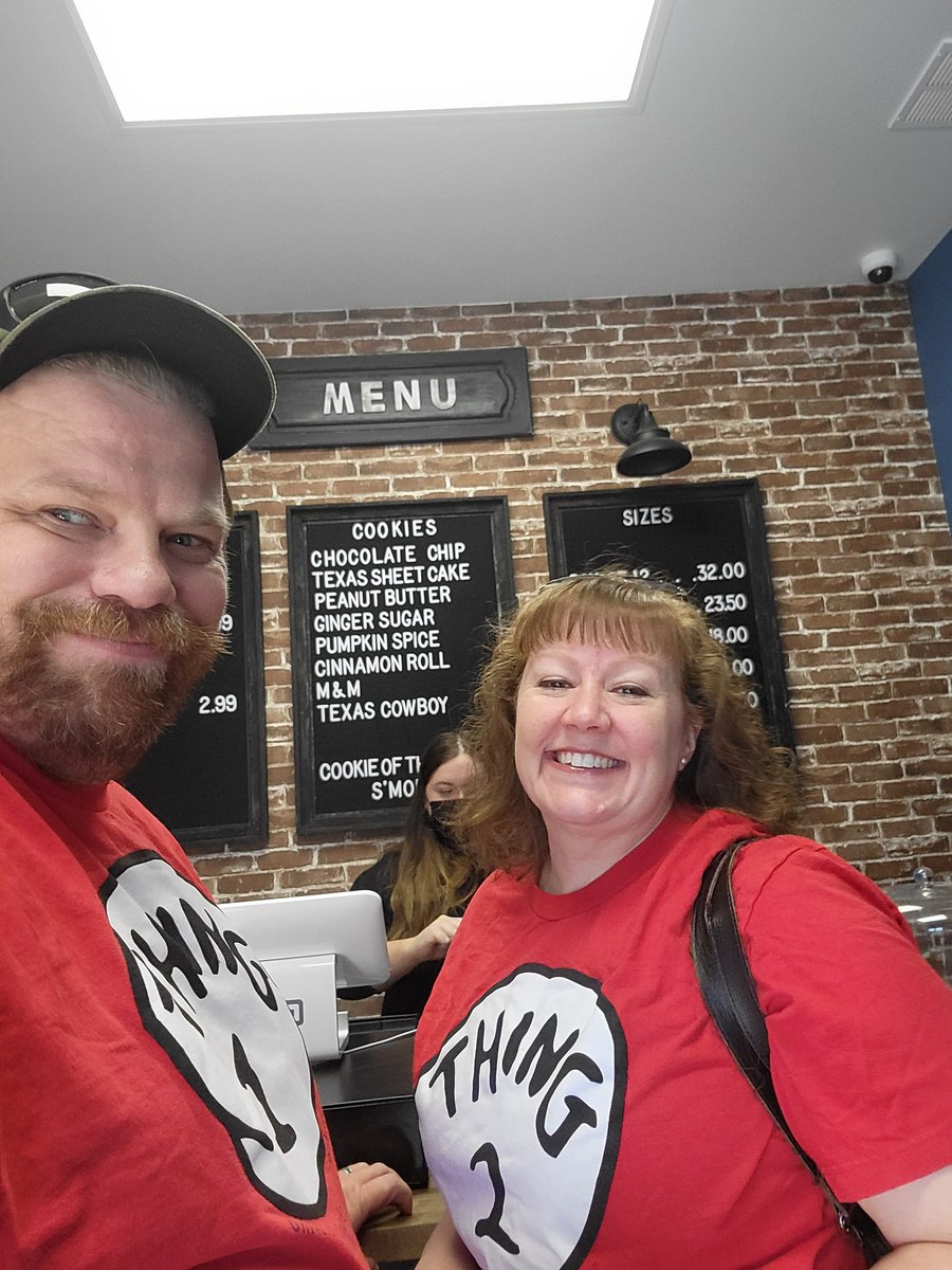 Barnyard1978's tweet photo. @keksicookies #KeksiCookies
@PatUnleashed and @KeithMalinak made me stop in while driving through https://t.co/1XtvdGoEof https://t.co/BY5HSaYfrK