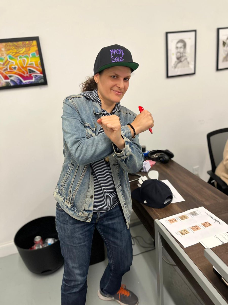 BronxSole's tweet photo. Tuesday night we had the honor of checking out Bronx artist @kaylovebx &amp; @ladypinknyc’s exhibit, #Face2Face over at @wallworksny. 

@kaylovebx came out, showed us her works and shared the stories behind them. She also spoke about #LadyPink and the great #JohnMatos AKA @crashone https://t.co/Y08WgN4USM