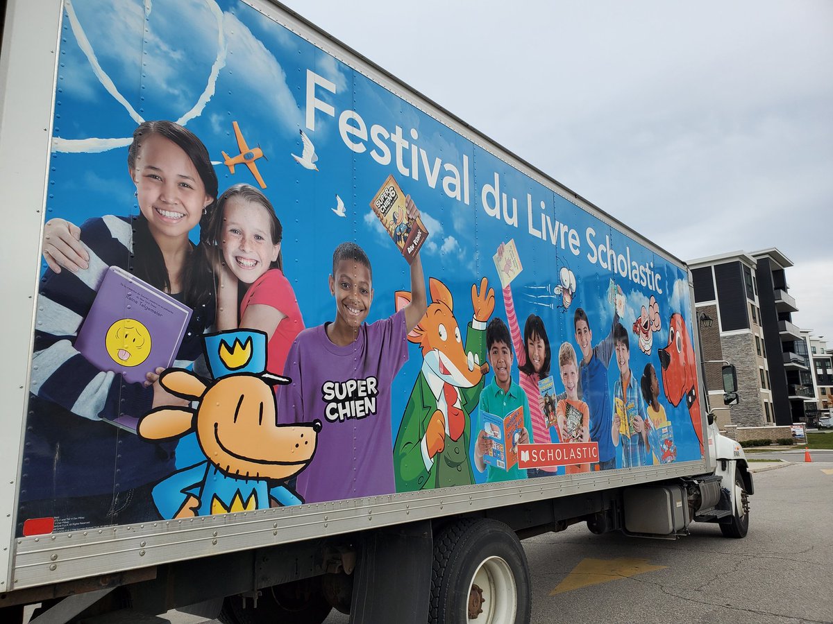 MsKeithICPS's tweet photo. The ICPS Scholastic Book Fair has arrived!! #booksbringustogether @CoulsonPS @scholasticCDA https://t.co/3We43faKCm