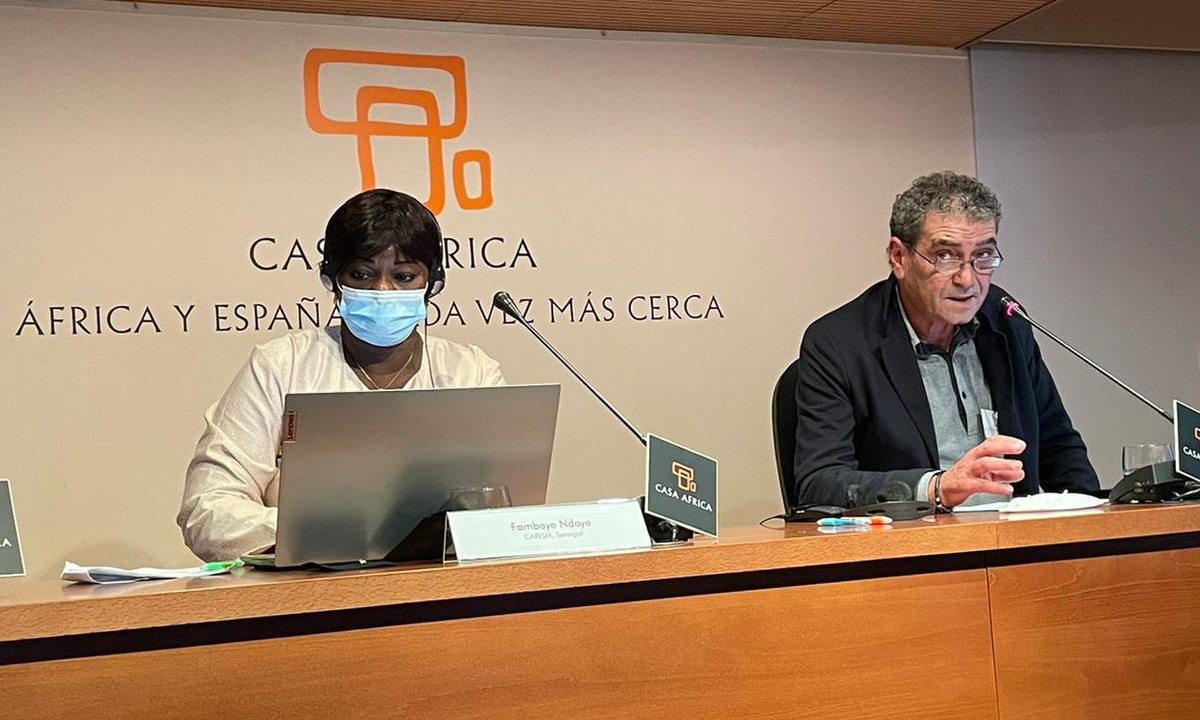 IntCCOO's tweet photo. Último panel @Casaafrica: Desafíos y propuestas sindicales para avanzar en #África hacia la #Agenda2030, con Fabio Amato, de Centro MoMI de la @UniOrientale, Fambaye Ndoye #UNSAS #Senegal Modera el SG de @CCOOCanarias, Inocencio González https://t.co/cI9TLaiYWE