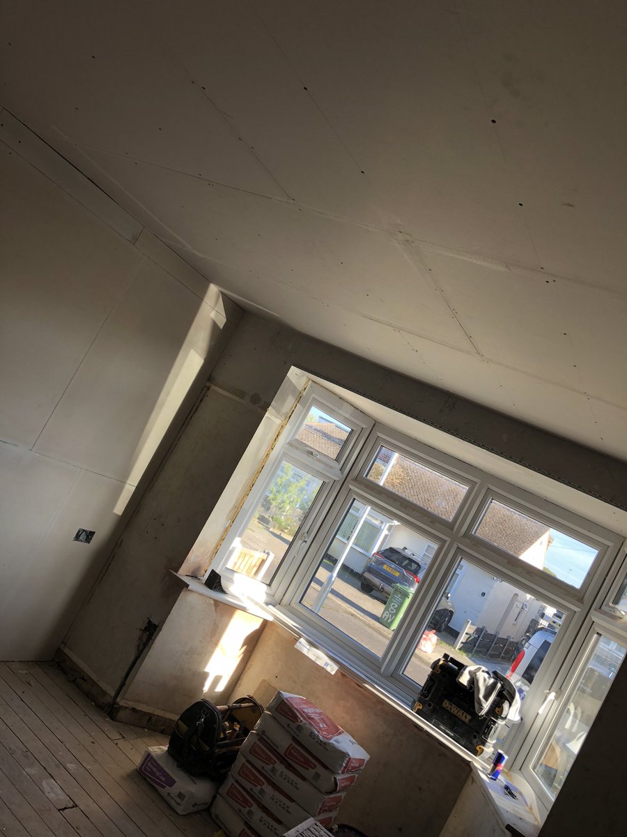 OprPlastering's tweet photo. Room skimmed out this week as well 💪🏻 #plastering #skimmimg https://t.co/eGnjLBIJYQ