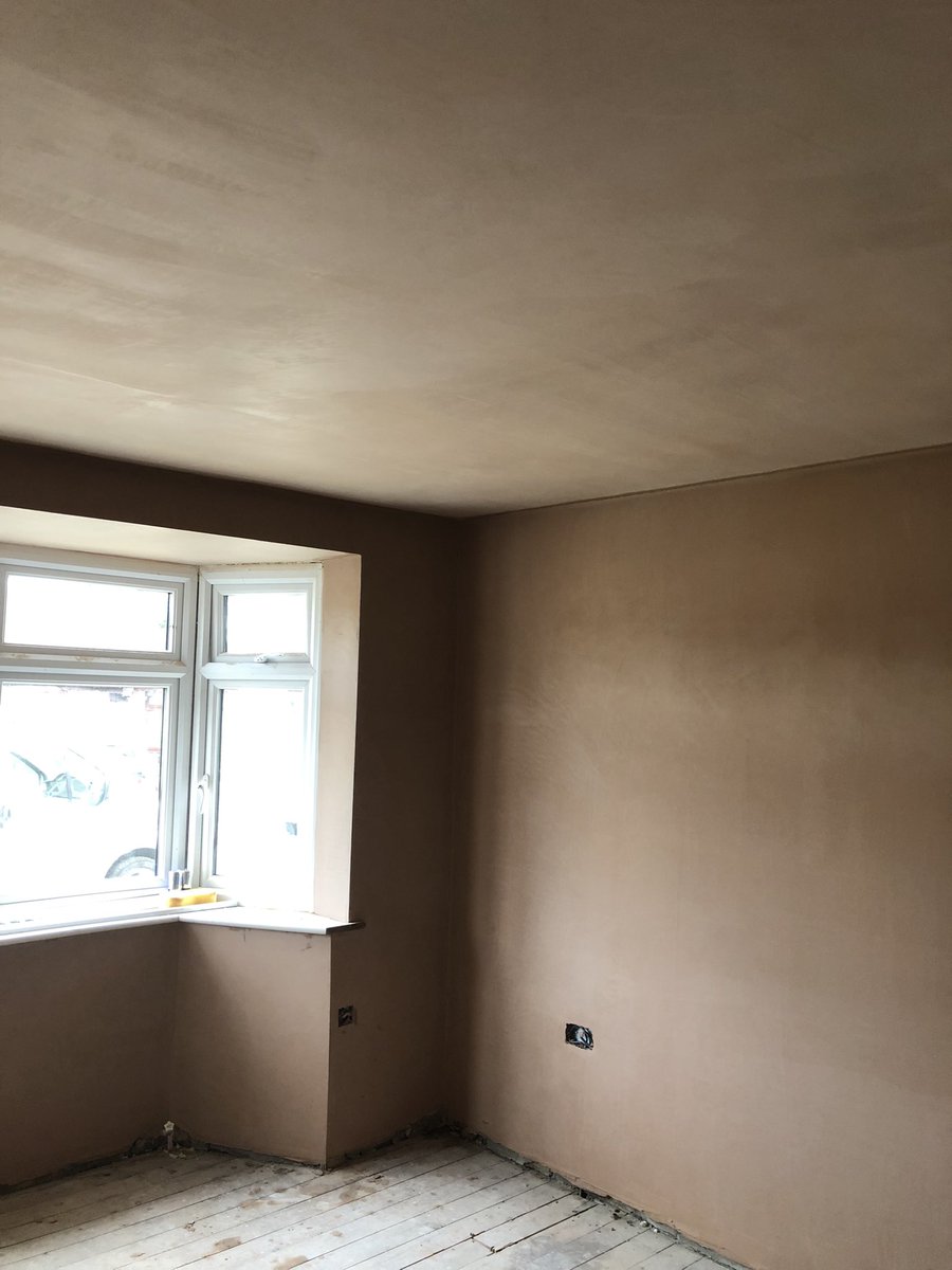Room skimmed out this week as well 💪🏻 #plastering #skimmimg