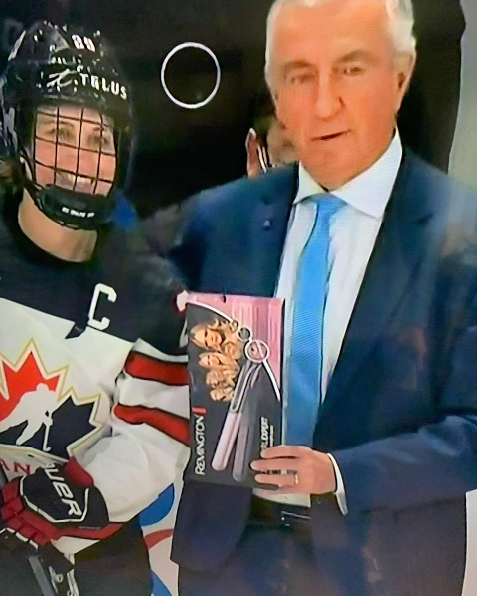 Dopper12's tweet photo. Absolutely disgusted seeing this given to the women for MVP of the game. Thoughts....@gerrydee @OverDrive1050 @odognine2 @HayesTSN @jamiemclennan29 https://t.co/YHPoi6Xzbb