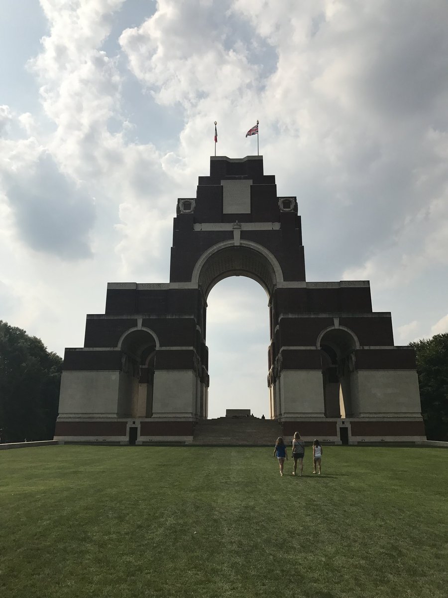 ben_standing's tweet photo. #RemembranceDay2021 #LestWeForget https://t.co/ci8fk39UiI