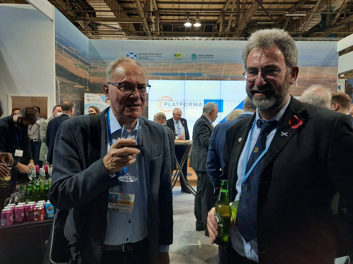 FrancescoCatte's tweet photo. #COP26 | Meeting old friends &amp; discussing about the energy transition ⚡ between @StevenHeddle spokesperson from @COSLA &amp; @OrkneyCouncil and Richard Sjölund @CPMR_Europe Vice President for Climate &amp; Energy https://t.co/6clfJ0Ft5V