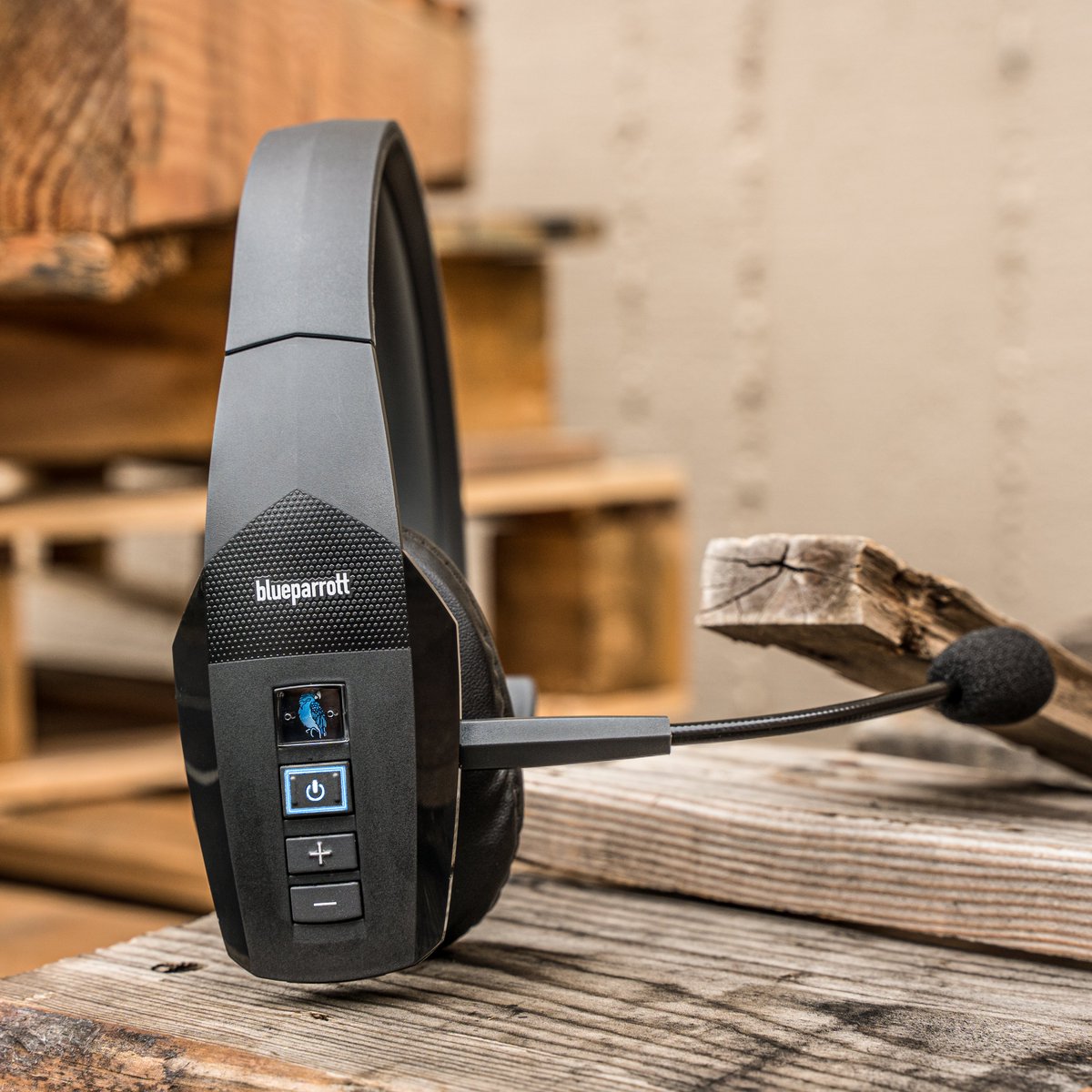 HeadsetAdvisor's tweet photo. The BlueParrott B450-XT is a workhorse! Check out our in-depth review on this rugged headset on our YouTube channel!
#blueparrott #headset #b450xt
https://t.co/fFA5vS0Yph https://t.co/hXPhSJOMRJ