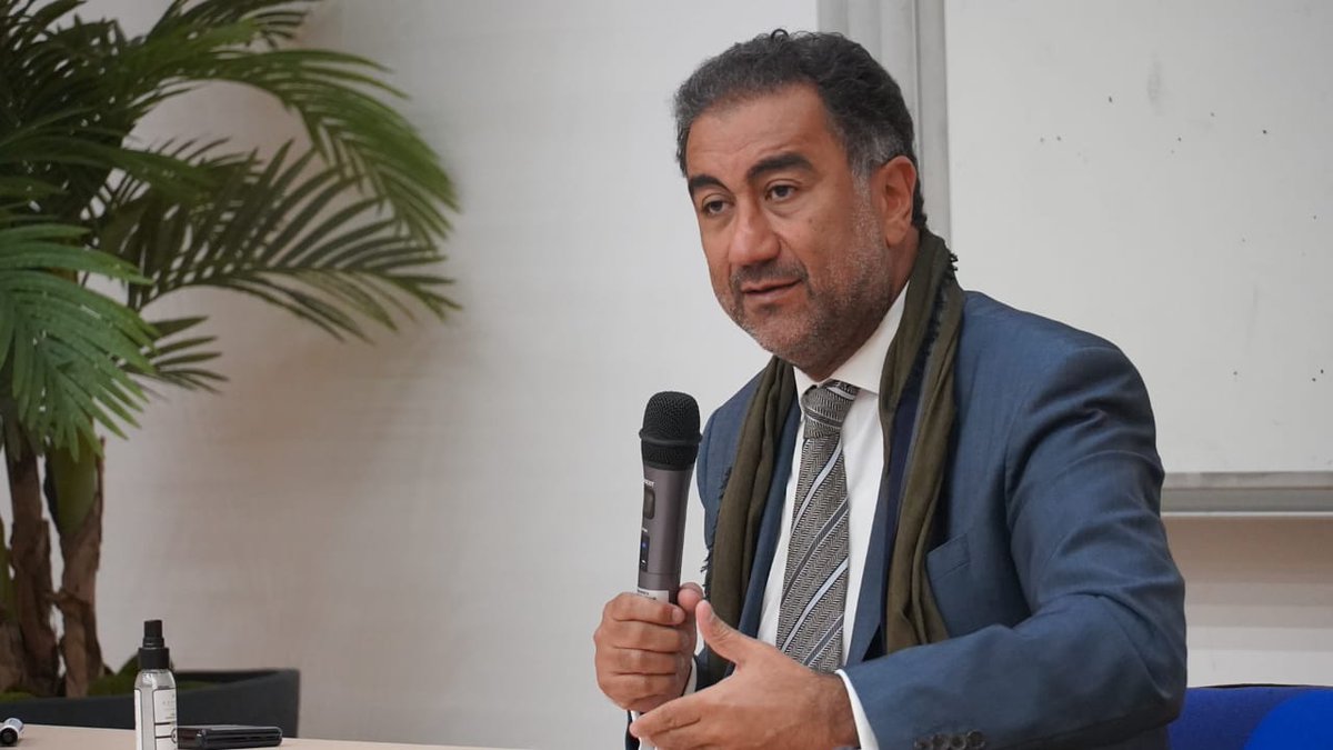 RI_EMAS_'s tweet photo. Retour en Images sur la conférence animée par Son Excellence Monsieur Fathallah Sijilmassi autour du « Positionnement du #Maroc comme #Hub #Régional ».
Un moment de partage et d'échange fructueux marqué par la participation des futurs lauréats de l’@EuromedFes_BS. https://t.co/7Wpj5D12iN