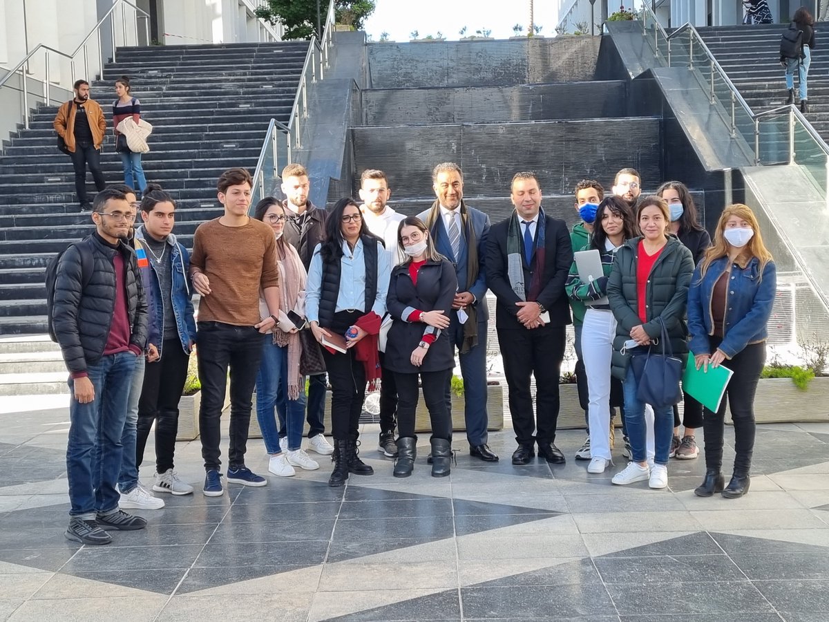 Retour en Images sur la conférence animée par Son Excellence Monsieur Fathallah Sijilmassi autour du « Positionnement du #Maroc comme #Hub #Régional ».
Un moment de partage et d'échange fructueux marqué par la participation des futurs lauréats de l’<a href="/EuromedFes_BS/">Euromed Fès Business School</a>.