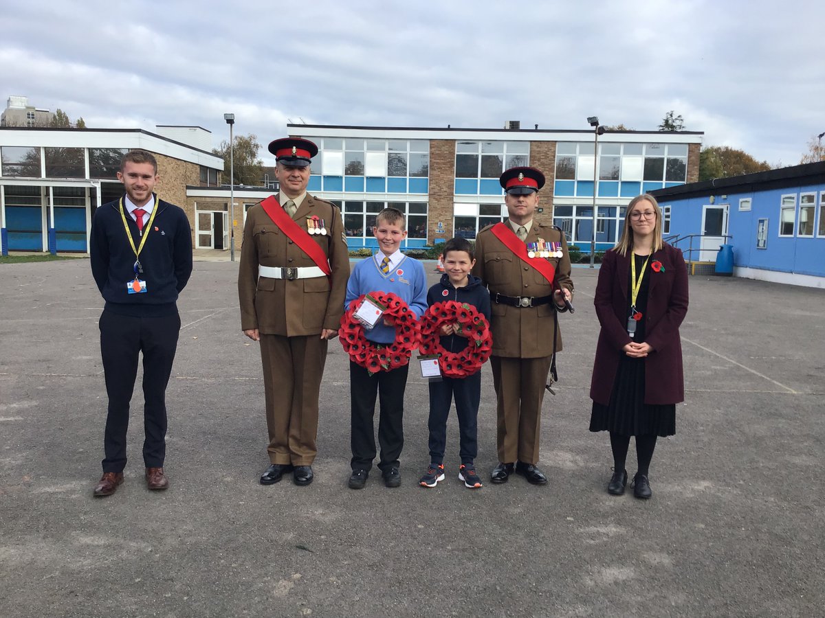 ArkPrimary's tweet image. This morning, pupils and staff of Ark Dickens Primary Academy came together as a community to remember all those that served for our country and sadly lost their lives #RemembranceDay2021 #ArkRemembers