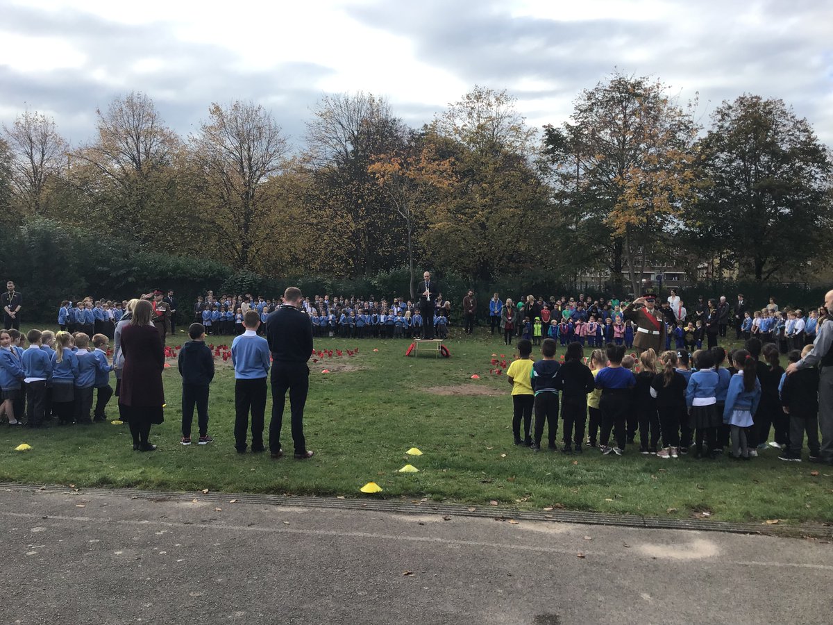 ArkPrimary's tweet image. This morning, pupils and staff of Ark Dickens Primary Academy came together as a community to remember all those that served for our country and sadly lost their lives #RemembranceDay2021 #ArkRemembers