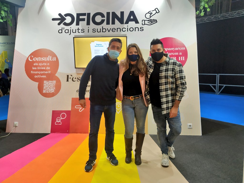 Gemma_Torrents's tweet photo. Un plaer haver compartit aquest @bizbarcelona amb els meus grandíssims docents 👩🏻‍🎓🧑🏻‍🎓 de @PimecFormacio i amb tot l'equip @PIMEC 💪🙌🙌

#BIZBARCELONA21 #equipimec https://t.co/7LRVbIsz7B