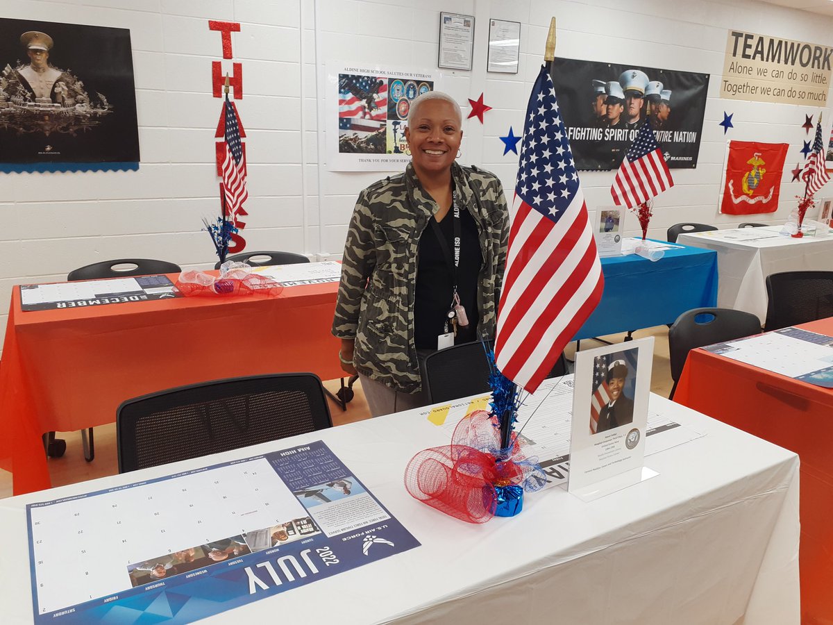 AldineHS_AISD's tweet image. Celebrating our Veterans! #AldineProudMustangStrong #Military
#ServiceStrong #AldineForward 🇺🇲🇺🇲