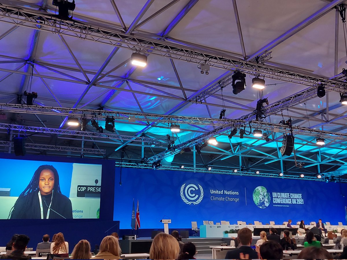 EstelaChvez's tweet photo. @vanessa_vash Exposing the YOUTH disappointment by discover that the biggest delegation in #COP26 is not from a country, but Fossil Fuel Companies 👤.

 I have come to tell you that

 "We don't Believe you, nor your promises... But I'm here to ask you to prove us wrong" 🙌 https://t.co/dD6Za3tRNZ