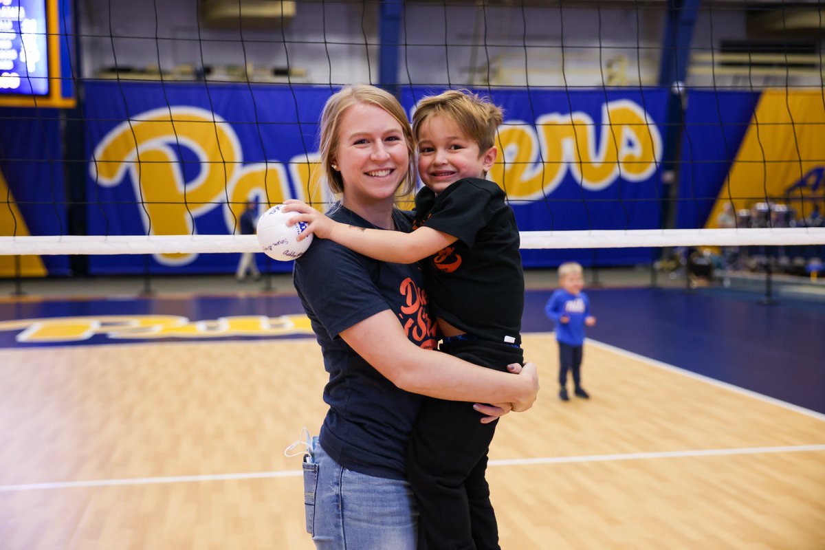 After 6 months of searching, a kidney transplant match has been identified for Daniel George, 4-year-old son of Strength and Cond. Coach Mary Beth George.

…and it’s closer to home than the George family could have imagined.

✍️: bit.ly/3qxBUR4

#H2P | #DanielStrong
